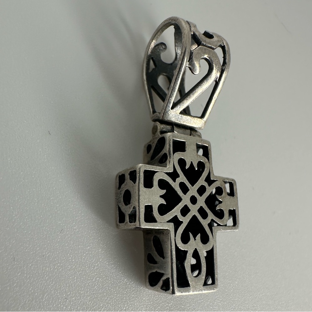 Silpada Serling Silver Reversible Filigree Cross Pendant Vintage